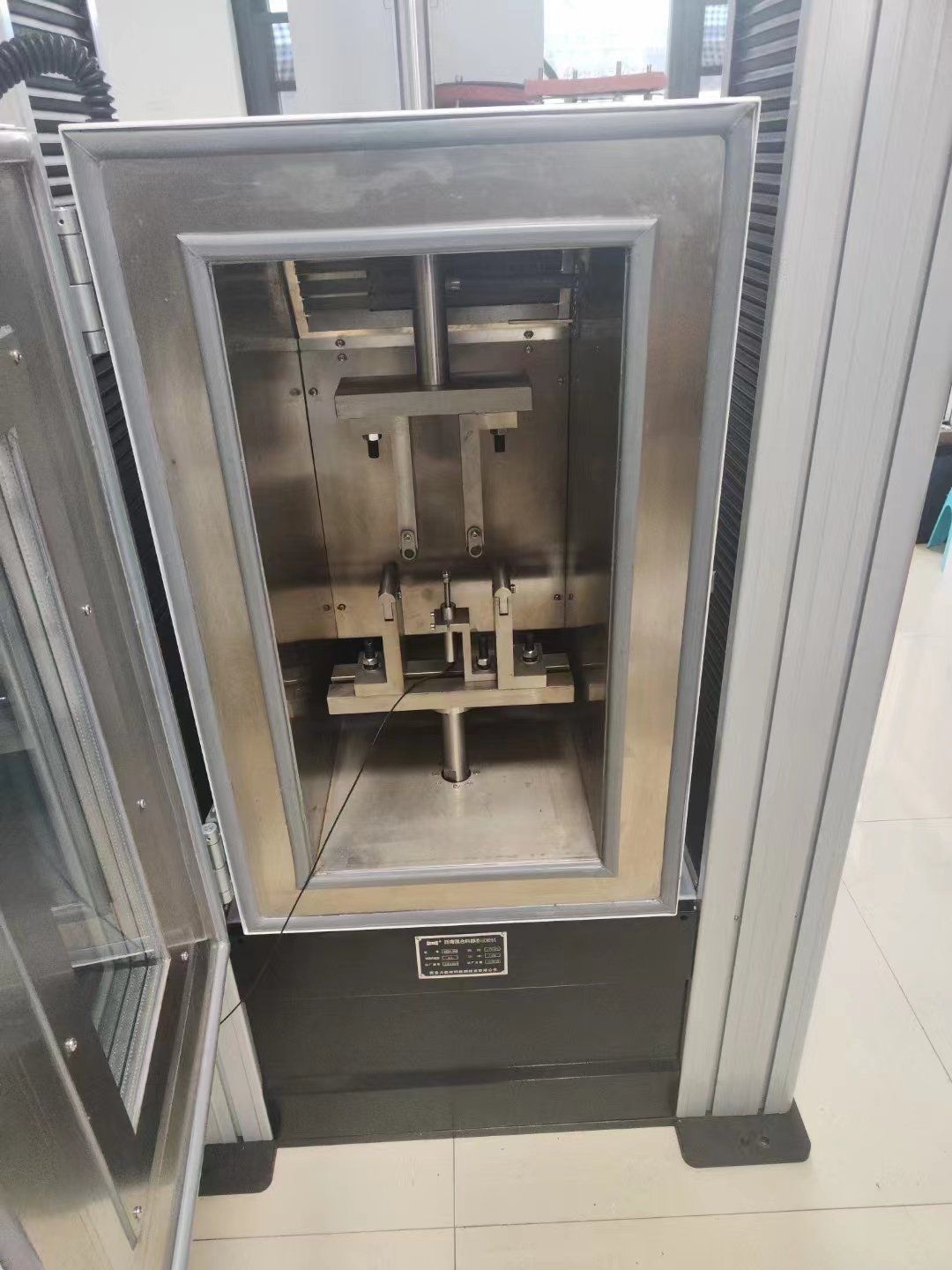 UP-2004 High low temperature tensile tester (2)